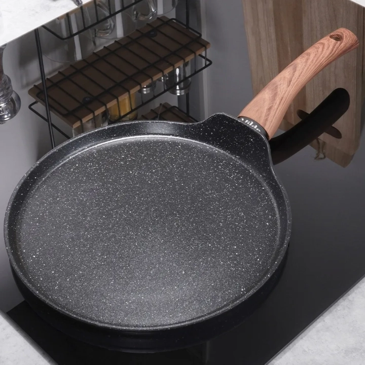 Patelnia do naleśników granitowa BLACK&WOOD 24 cm