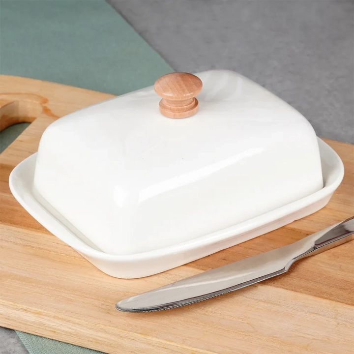 Maselniczka ceramiczna biała