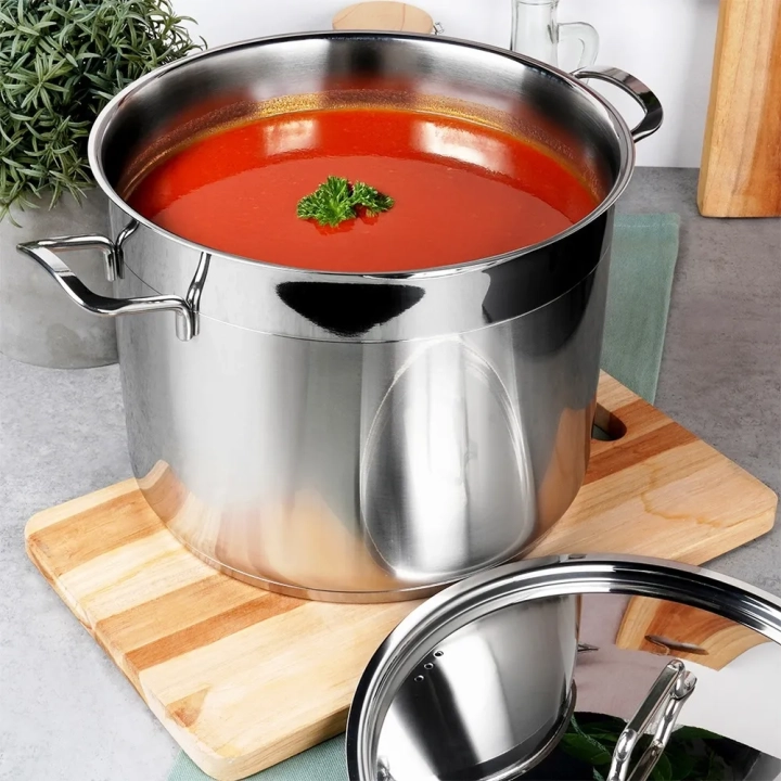 Garnek stalowy z pokrywką ANETT 26 cm, 10 l