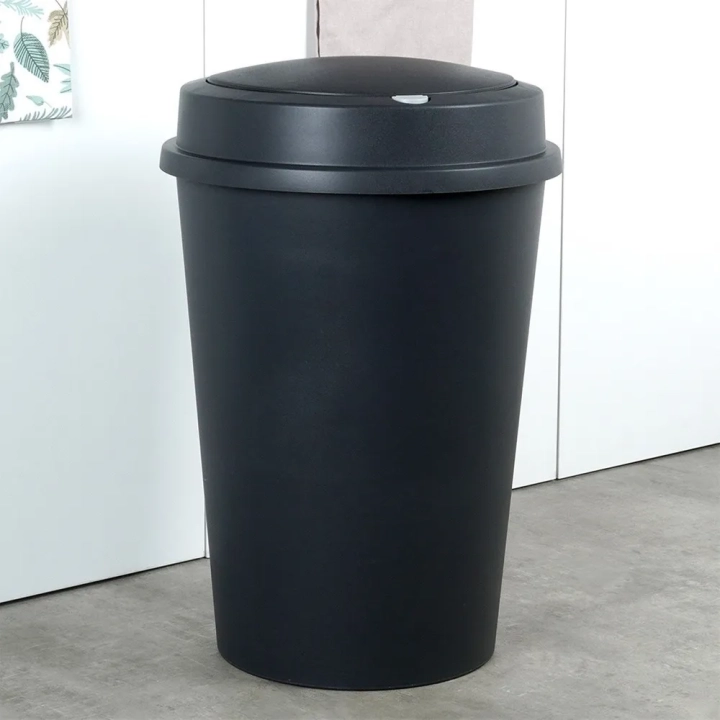Kosz na śmieci plastikowy czarny 47 l