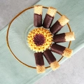 Patera na tort szklana na nóżce złota 15,5 cm