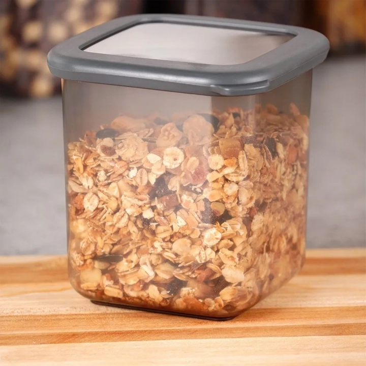 Pojemnik na produkty sypkie z pokrywką 800 ml