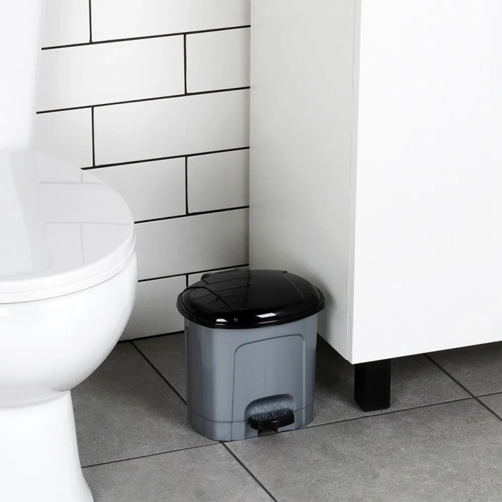 Kosz na śmieci z pedałem plastikowy szary 3 l
