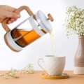 Zaparzacz tłokowy do kawy i herbaty szklany WHITELINE 650 ml
