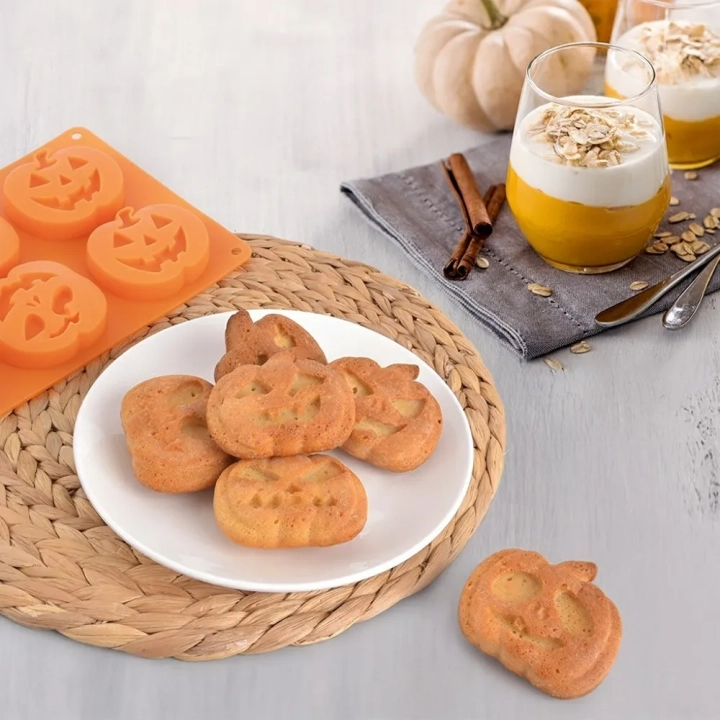 Forma do ciastek muffinek silikonowa Halloween 25x18x3 cm