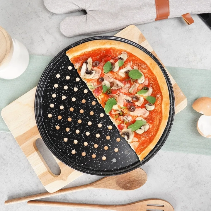 Forma do pizzy granitowa perforowana 28 cm