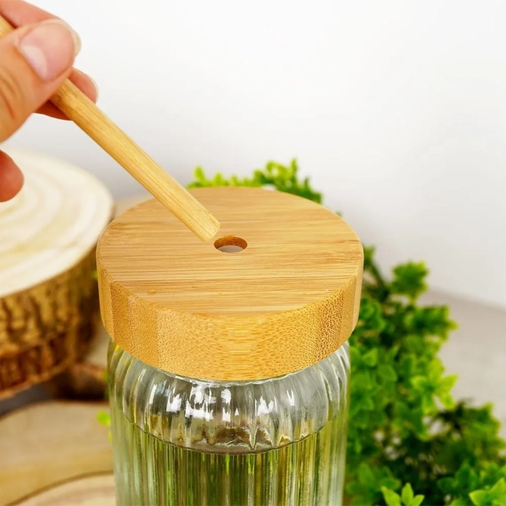 Słoik do napojów szklany z zakrętką i słomką 500 ml