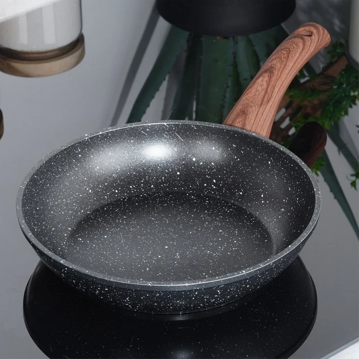 Patelnia granitowa BLACK&WOOD 20 cm