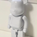 Miś Bearbrick 400% figurka do wnętrza 28cm biały designerska figurka kolekcjonerska do dekoracji salonu lub biura
