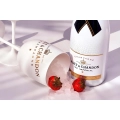 Kieliszek Moët & Chandon Ibiza 1 szt. Biały elegancki plastikowy kieliszek do szampana z logo, idealny na imprezy i plener
