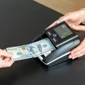 POWYSTAWOWA Maszyna do sprawdzania banknotów i liczenia ZENACASA AL-130