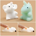 Zestaw MOCHI Squishy Squishies GNIOTKI 50 szt kolorowe miękkie i rozciągliwe figurki antystresowe dla dzieci i dorosłych
