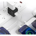 Uniwersalny adapter podróżny USB-A x2/USB-C x2 do ładowania czarny