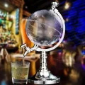 Dozownik na alkohol 1,5 l Globus elegancki dyspenser w kształcie globusa