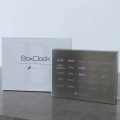 Elegancki Zegar LED do Biura build-yours BoxClock w języku niemieckim, szczotkowana stal Powystawowy