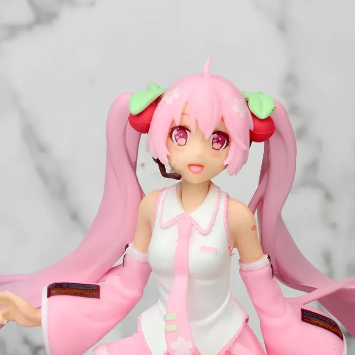 Figurka anime Miku Hatsune Sakura 15 cm kolekcjonerska figurka japońskiej idolki w wersji sakura