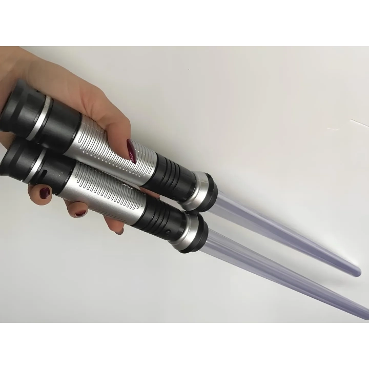 Zestaw LED mieczy Jedi STAR WARS 66cm 2 szt podświetlane miecze świetlne do zabawy i cosplayu fanów Gwiezdnych Wojen