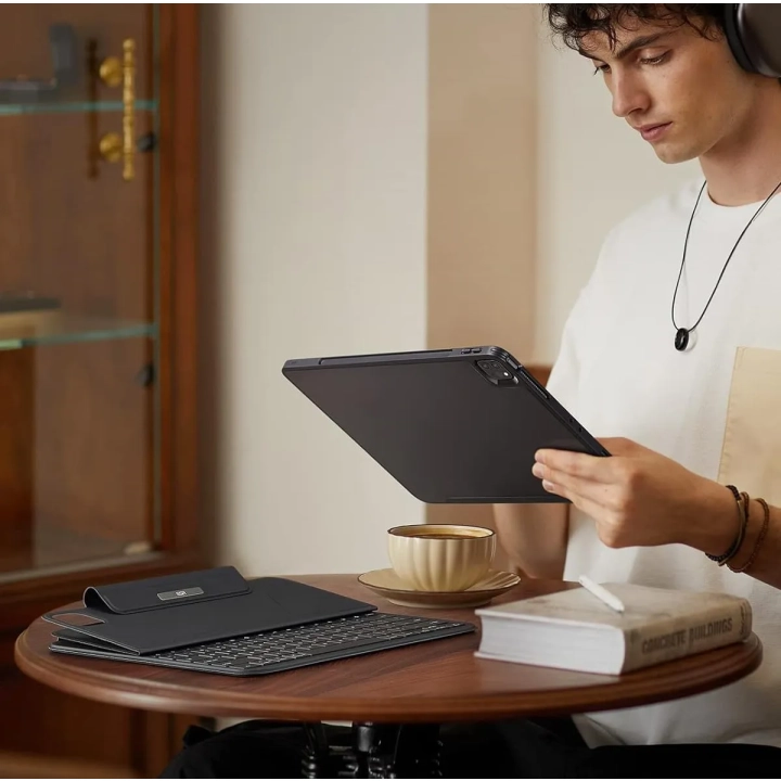 Etui z klawiaturą ESR Ascend Case Lite, iPad Pro 12.9, czarne, Powystawowy