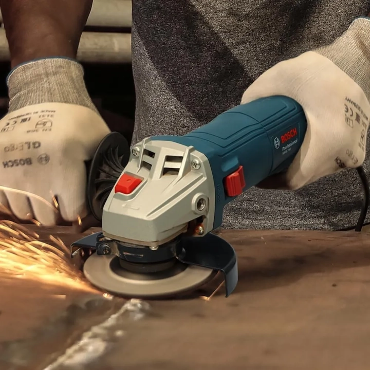 Szlifierka Bosch GWS 700 710W 127V niebieska mocna i niezawodna