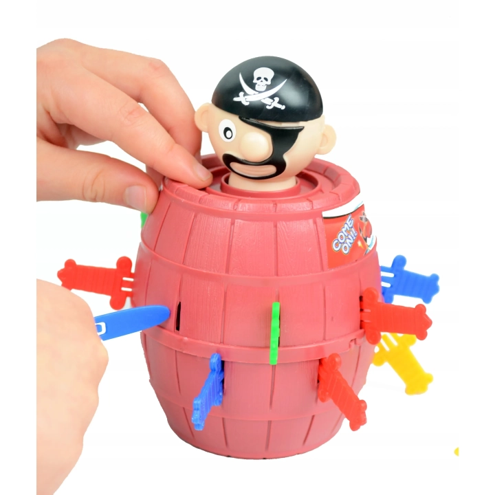 GRA W PIRATA UKŁUJ PIRATA SKACZĄCY PIRAT W BECZCE