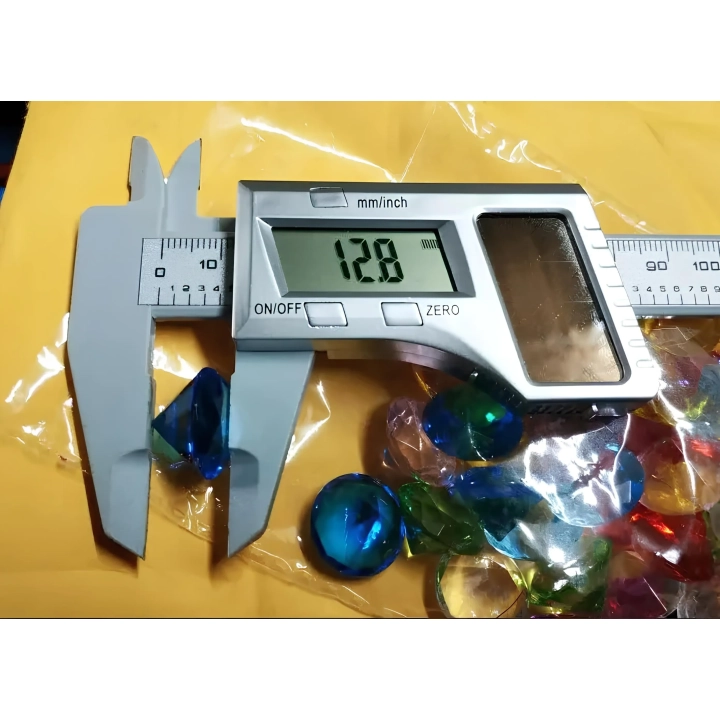 Diamenty akrylowe kolorowe 50 szt średnica 18,5mm dekoracyjne kryształki akrylowe