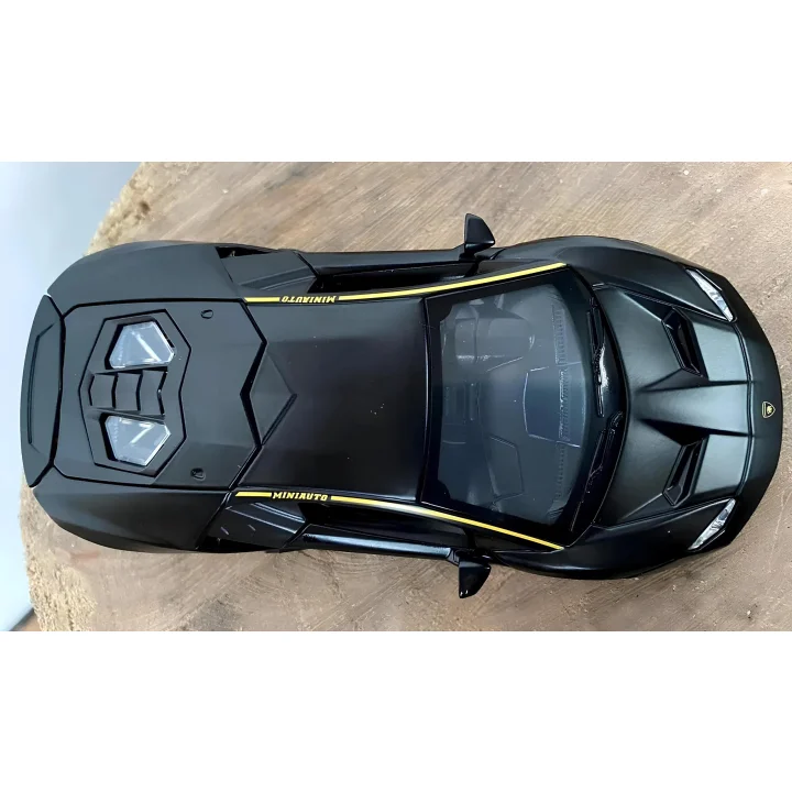 Model Lamborghini LP770 1:32 swiatło dźwiękowe metalowy samochodzik z otwieranymi drzwiami, światłem i dźwiękiem do kolekcji i zabawy