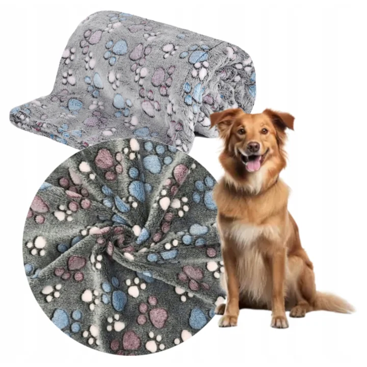 Koc polarowy 70x50 cm łapy ciemne