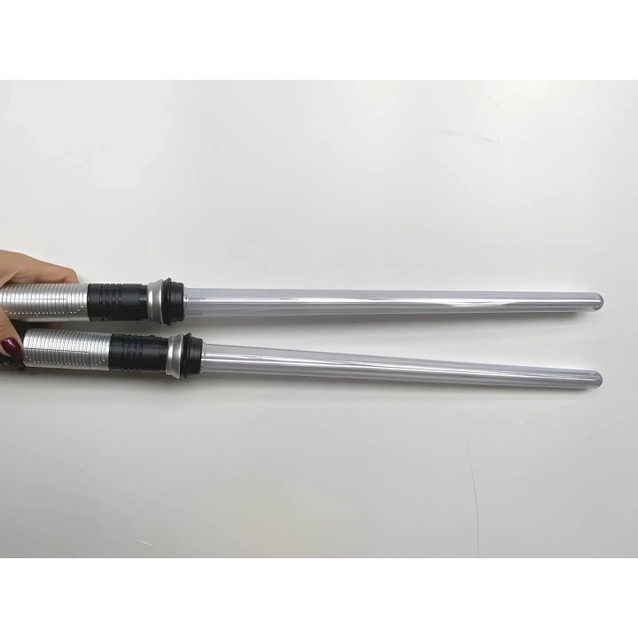 Zestaw LED mieczy Jedi STAR WARS 66cm 2 szt podświetlane miecze świetlne do zabawy i cosplayu fanów Gwiezdnych Wojen