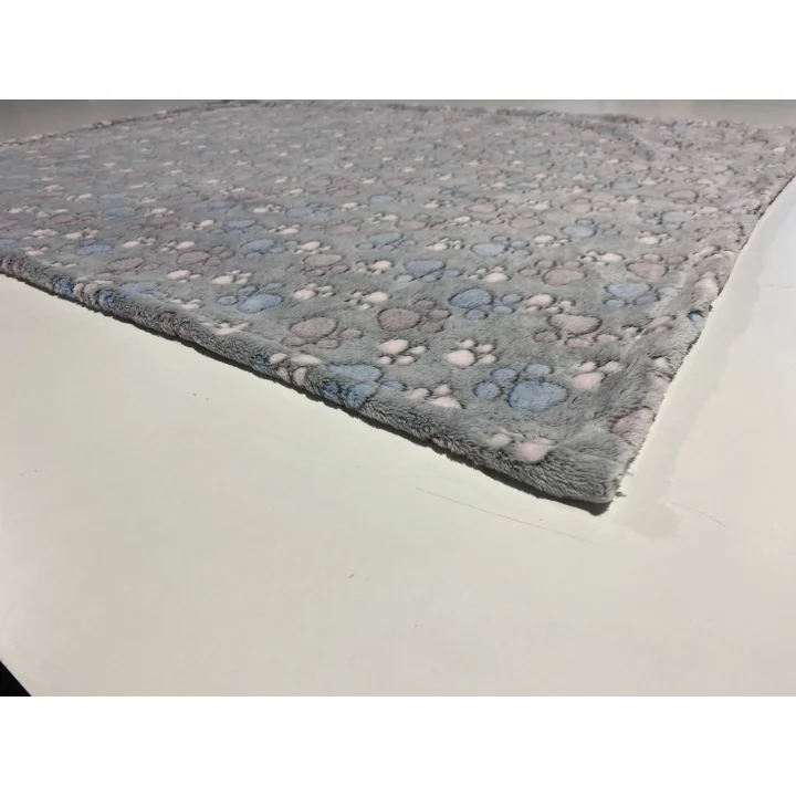 Koc polarowy 70x50 cm łapy ciemne