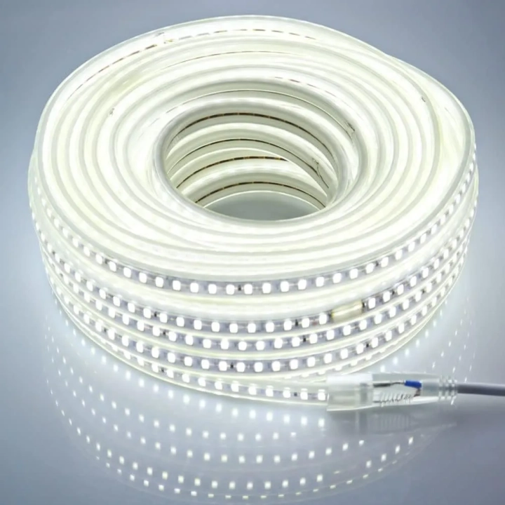 Taśma LED pcning 20 m 220V-230V zimna biel 6000K z zasilaczem i wtyczką EU