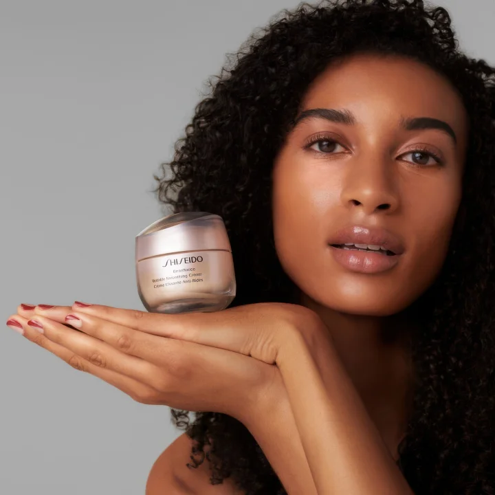 Krem Wrinkle Smoothing Cream 50 ml przeciwzmarszczkowy efekt wygładzenia i intensywnego nawilżenia