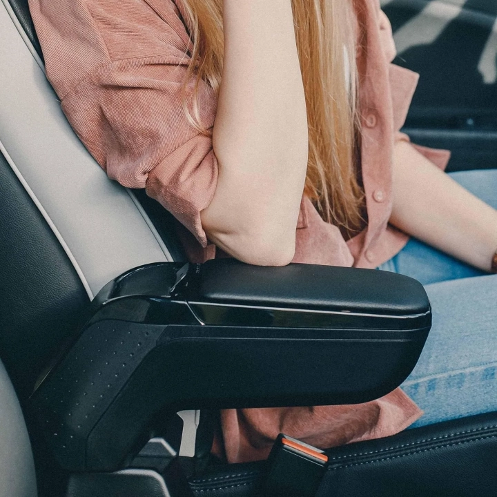 Podłokietnik środkowy do FIAT 500 2016 bez 500e Rati Armster2 z schowkiem