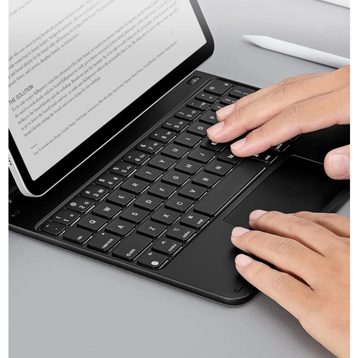Czarne etui ESR 6B012A do iPada Air 11