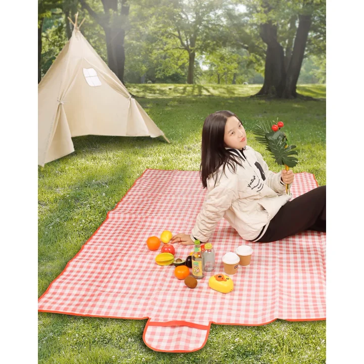 KOC PIKNIKOWY PLAŻOWY MATA BIWAKOWA WODOODPORNA PRZENOŚNA DUŻA 2x2m KRATA CZERWONA