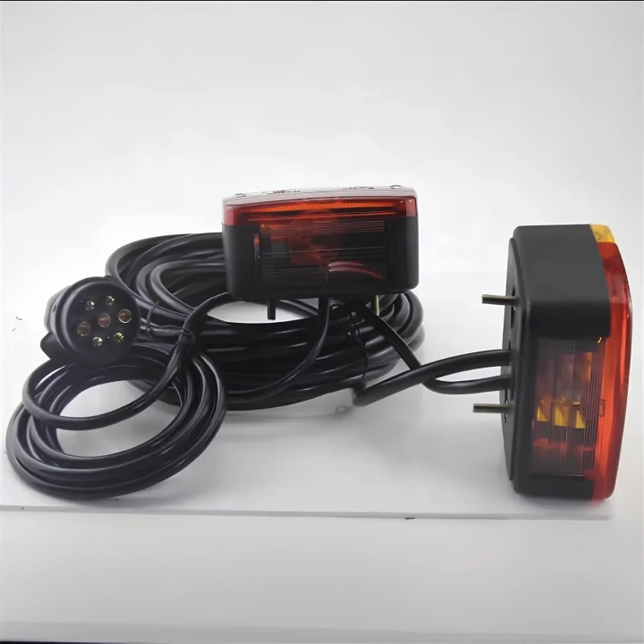 Komplet świateł tylnych CarBeam T12V 7 PIN kabel 7+2m 5 trybów pracy