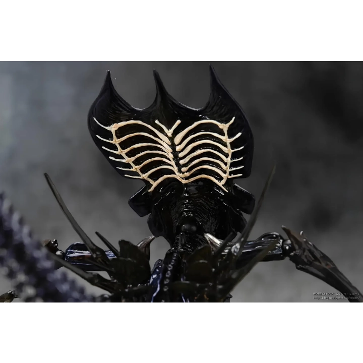 Figurka Królowej Obcych z filmu Obcy 32 cm realistyczna kolekcjonerska postać z serii filmów Alien