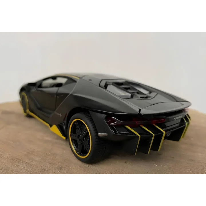 Model Lamborghini LP770 1:32 swiatło dźwiękowe metalowy samochodzik z otwieranymi drzwiami, światłem i dźwiękiem do kolekcji i zabawy
