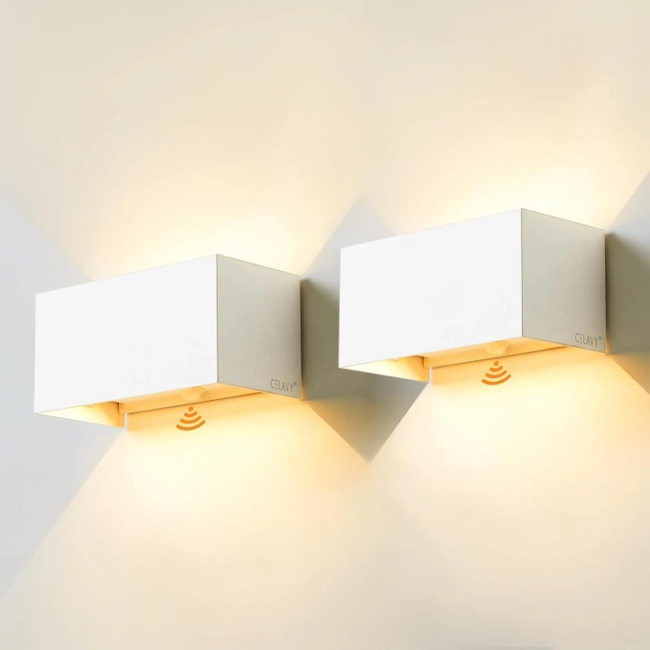 Lampa zewnętrzna LED CELAVY 2 szt. z czujnikiem ruchu IP65 ścienna biała